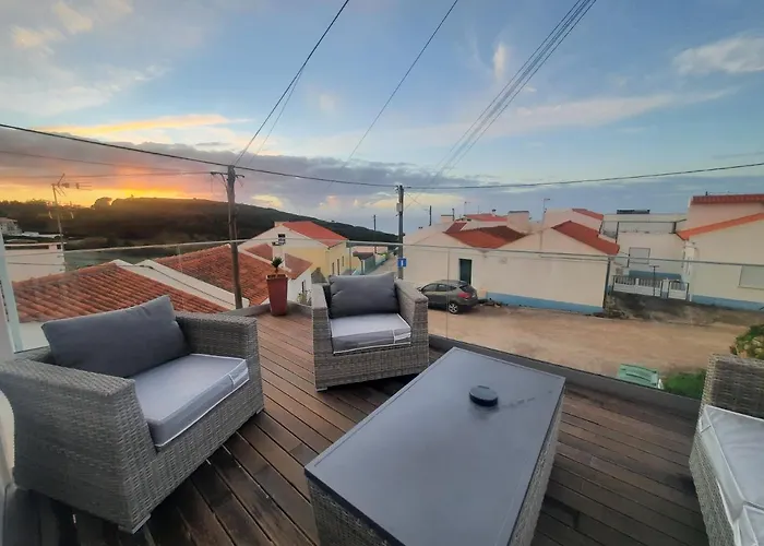 度假居 Sunflower Sea View With Magnificent Terrace In Serra Da Pescaria, - Portugal