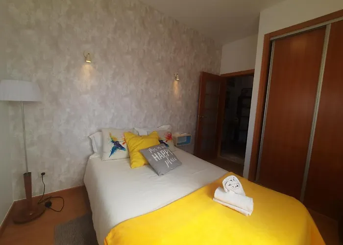 度假居 Sunflower Sea View With Magnificent Terrace In Serra Da Pescaria, - Portugal